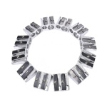 3 pennvässare i metall för barn i silver mot en vit bakgrund