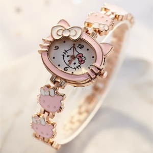 Hello Kitty-klockarmband för barn i rosa och guld mot en vit bakgrund