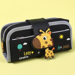 2 i 1-pennfodral för barn med giraffmotiv i svart och grått mot en gul bakgrund