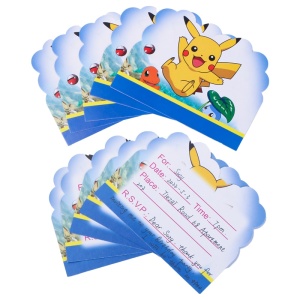 Inbjudningskort i Pokémon-papper med pikachu bulbizarre-motiv på blå bakgrund