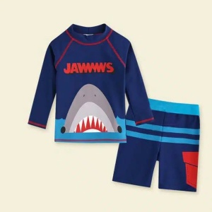 barntröja, mörkblå, med en haj med öppen mun på, bestående av en långärmad T-shirt och shorts