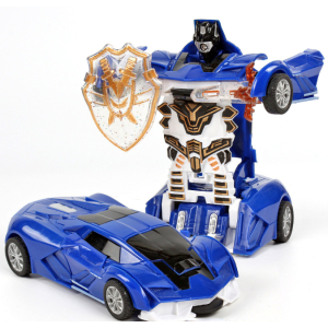 Blå Transformers-bil med robot bakom